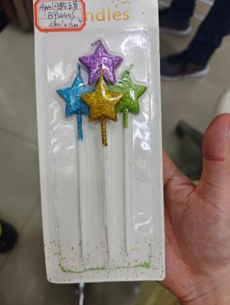 4pcs Gold-Glitter Star Candles (single color per card with mixed box, or mixed colors per card as pictured?)